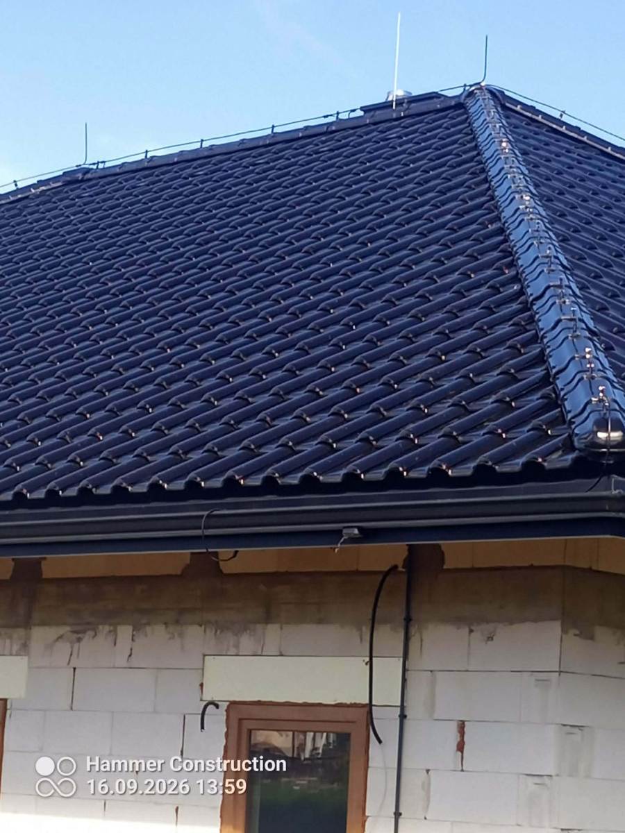 Elektryk Andrychów - piorunochron na całym dachu domu jednorodzinnego